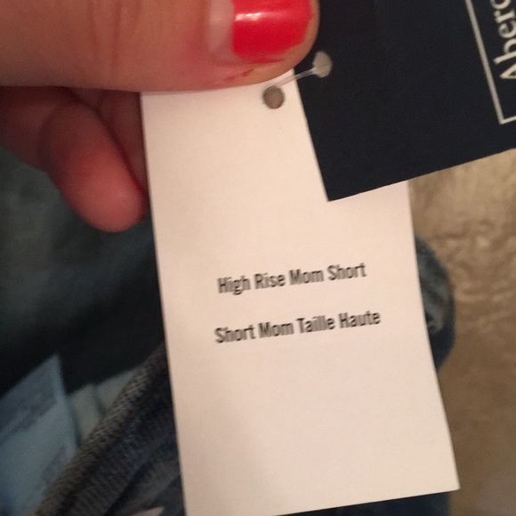 NWT Abercrombie high rise mom short medium destroy - Picture 10 of 13